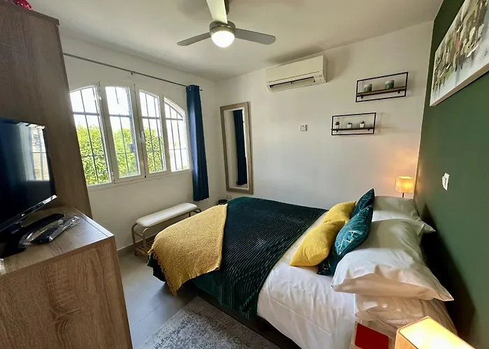 R1385 Emma Villa Nerja